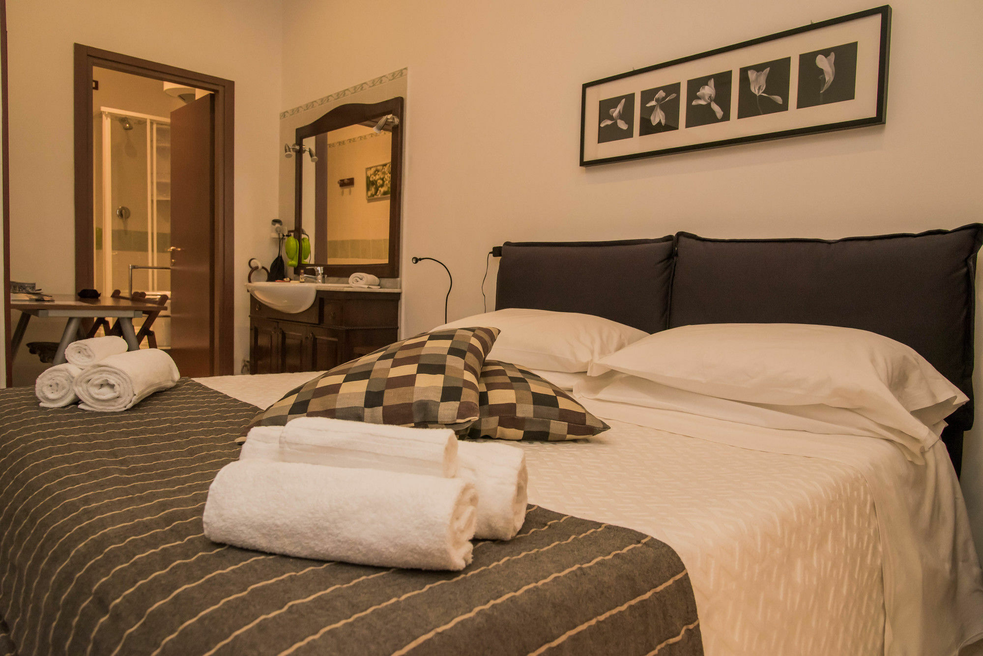 Bed & Breakfast Plebiscito Home Napoli Dış mekan fotoğraf